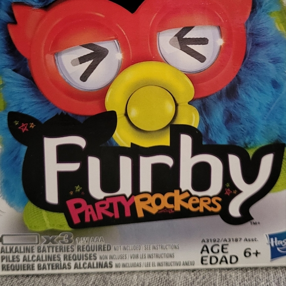 Furby Party Rockers Twittby Electronic Interactive Plush 2012 Hasbro in Box - Picture 3 of 10